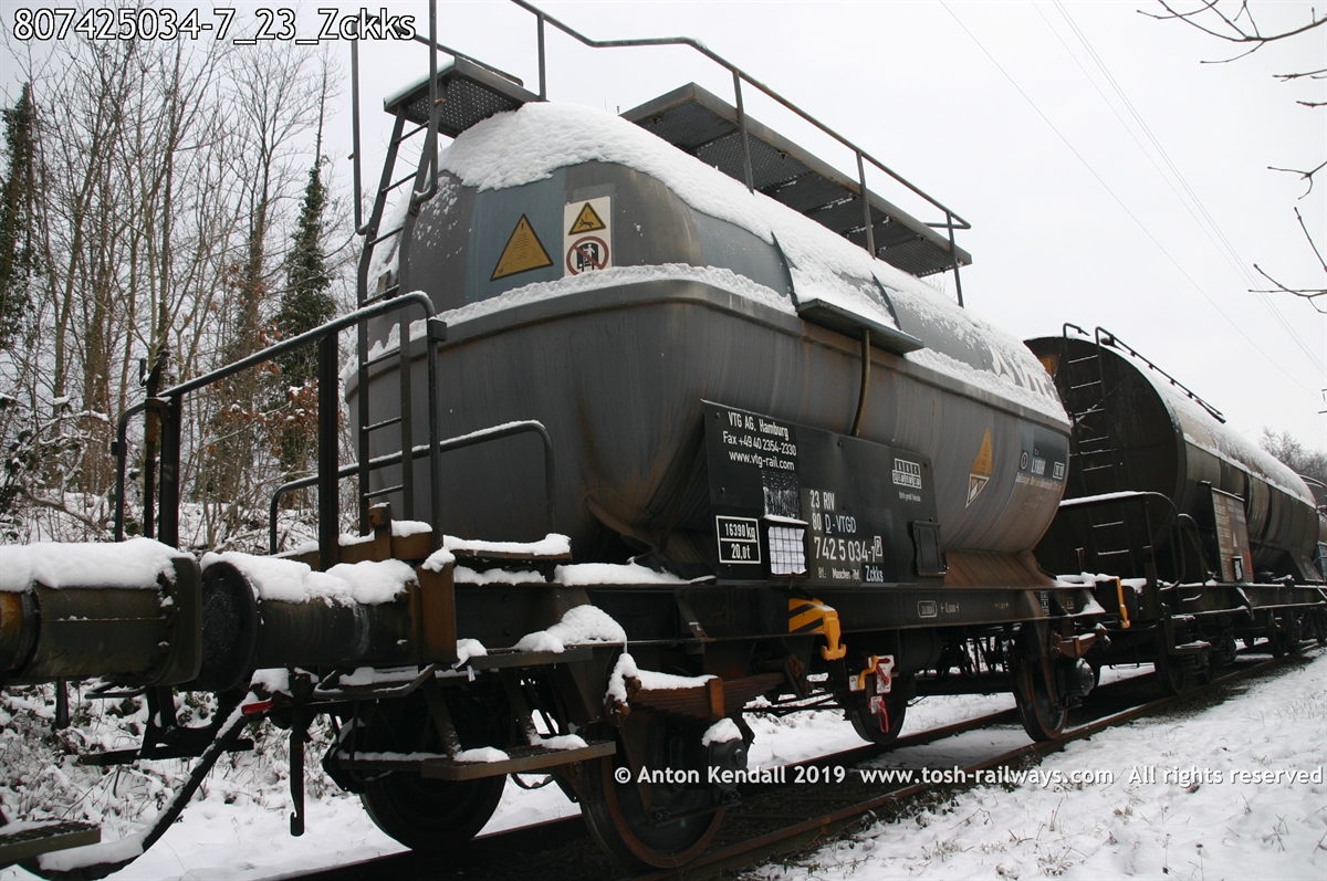 807425034-7_23_Zckks.jpg